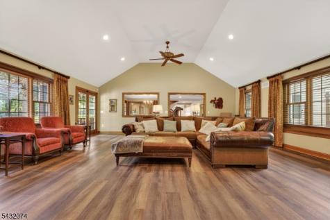 10 Tara Way Franklin NJ 08867