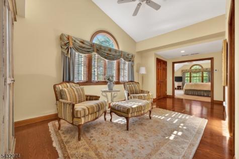 10 Tara Way Franklin NJ 08867