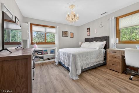 10 Tara Way Franklin NJ 08867