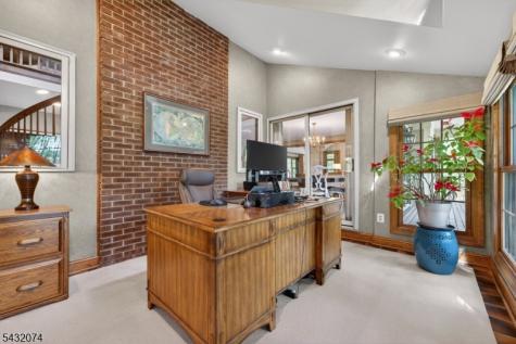 10 Tara Way Franklin NJ 08867
