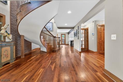 10 Tara Way Franklin NJ 08867