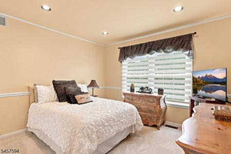 1002 Valerie Place Greenwich NJ 08886