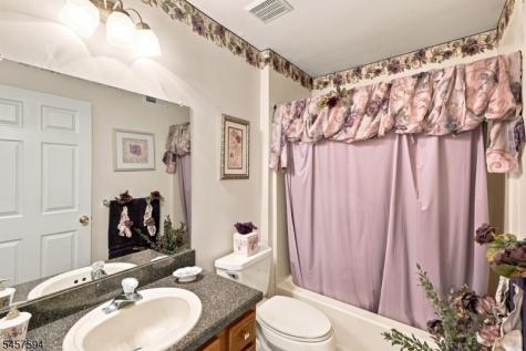 1002 Valerie Place Greenwich NJ 08886