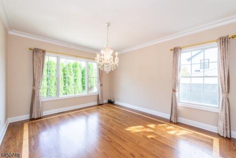20 Hugenot Street East Hanover NJ 07936