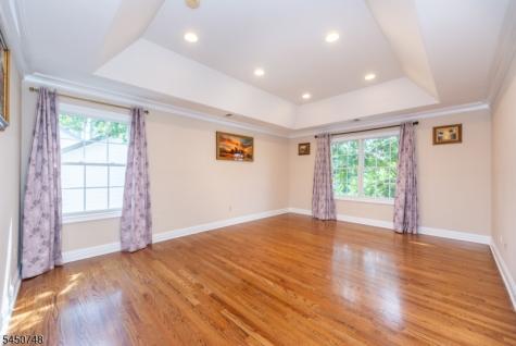 20 Hugenot Street East Hanover NJ 07936