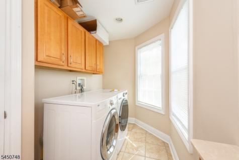 20 Hugenot Street East Hanover NJ 07936