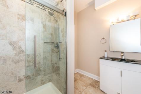 20 Hugenot Street East Hanover NJ 07936