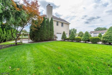20 Hugenot Street East Hanover NJ 07936