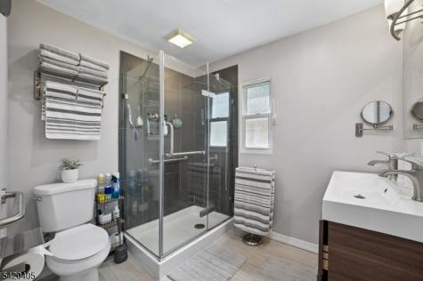 46 Phyllis Road West Orange NJ 07052