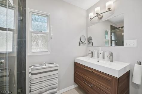 46 Phyllis Road West Orange NJ 07052