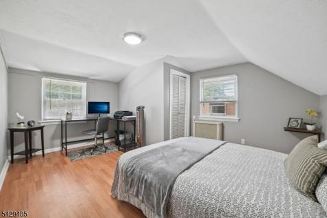 46 Phyllis Road West Orange NJ 07052