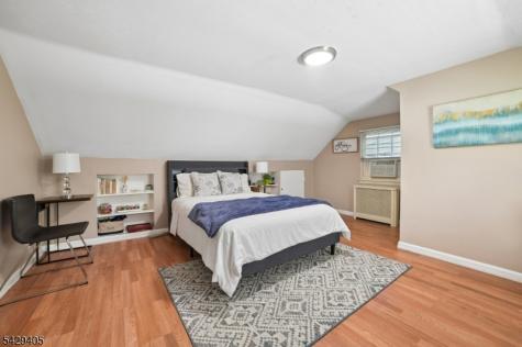 46 Phyllis Road West Orange NJ 07052