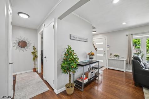 46 Phyllis Road West Orange NJ 07052
