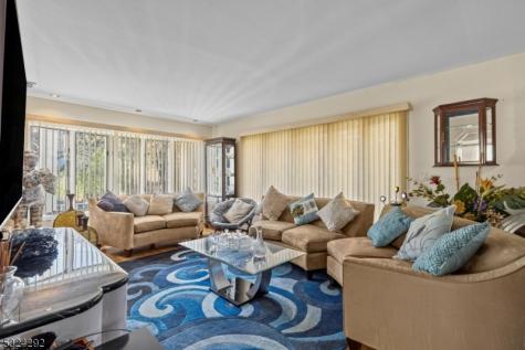 15 Parkhurst Place Verona NJ 07044