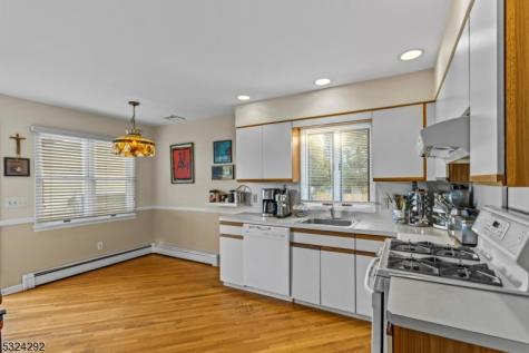 15 Parkhurst Place Verona NJ 07044