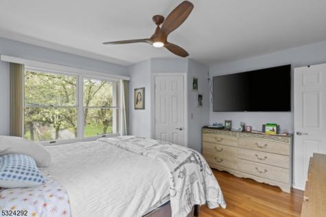 15 Parkhurst Place Verona NJ 07044