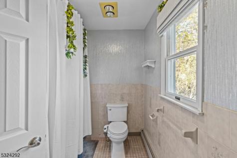 15 Parkhurst Place Verona NJ 07044