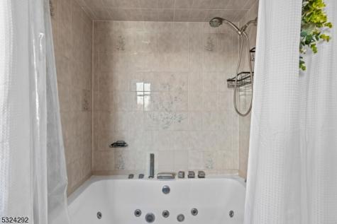 15 Parkhurst Place Verona NJ 07044