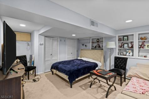 15 Parkhurst Place Verona NJ 07044