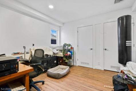 15 Wanda Court Clifton NJ 07014