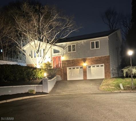 15 Wanda Court Clifton NJ 07014