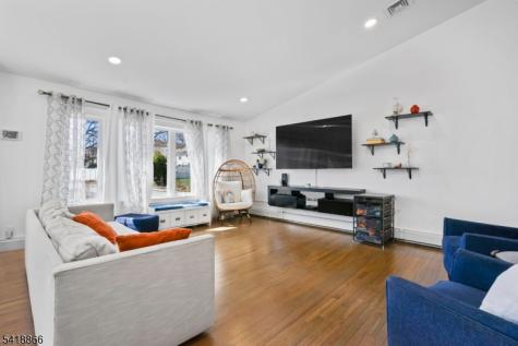 15 Wanda Court Clifton NJ 07014