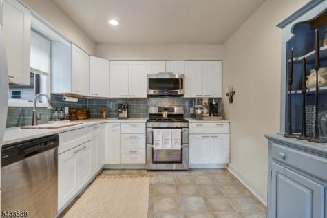 62 Unger Avenue Hopatcong NJ 07874