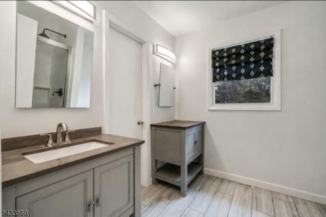 62 Unger Avenue Hopatcong NJ 07874