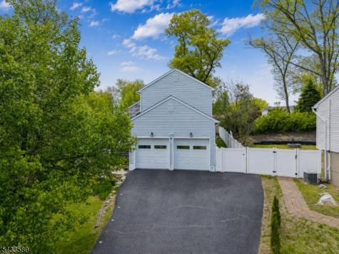 62 Unger Avenue Hopatcong NJ 07874