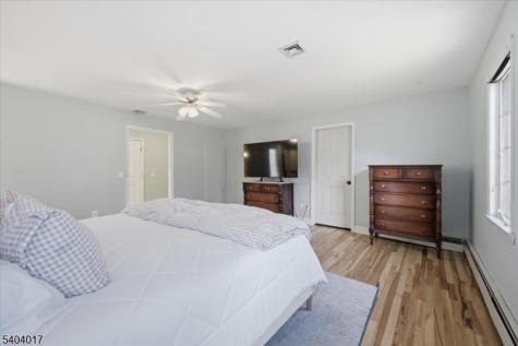 23 Lingert Avenue Clinton NJ 08809