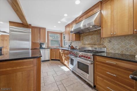 23 Lingert Avenue Clinton NJ 08809