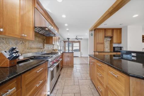 23 Lingert Avenue Clinton NJ 08809
