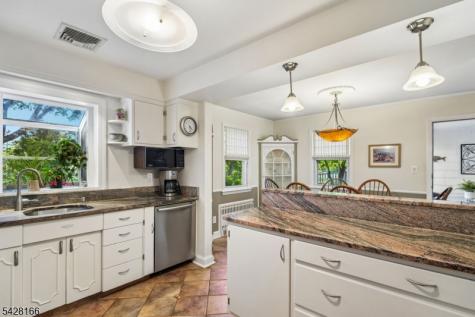 31 Jacobus Avenue Little Falls NJ 07424