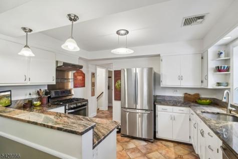 31 Jacobus Avenue Little Falls NJ 07424