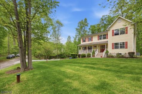 1 Foley Drive Hampton NJ 07860