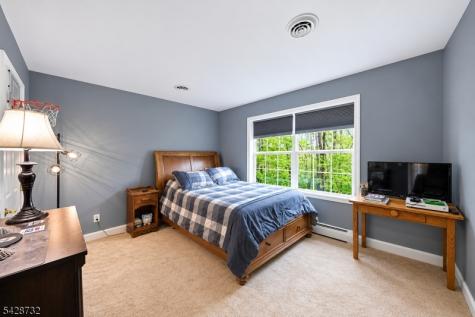 1 Foley Drive Hampton NJ 07860
