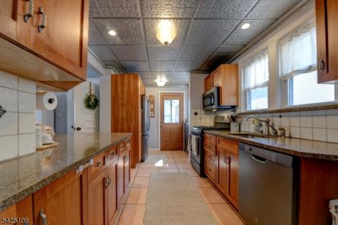157 Berwyn Street Roselle Park NJ 07204