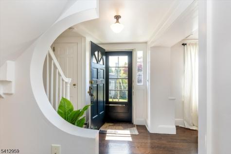 582 Highland Avenue Montclair NJ 07043