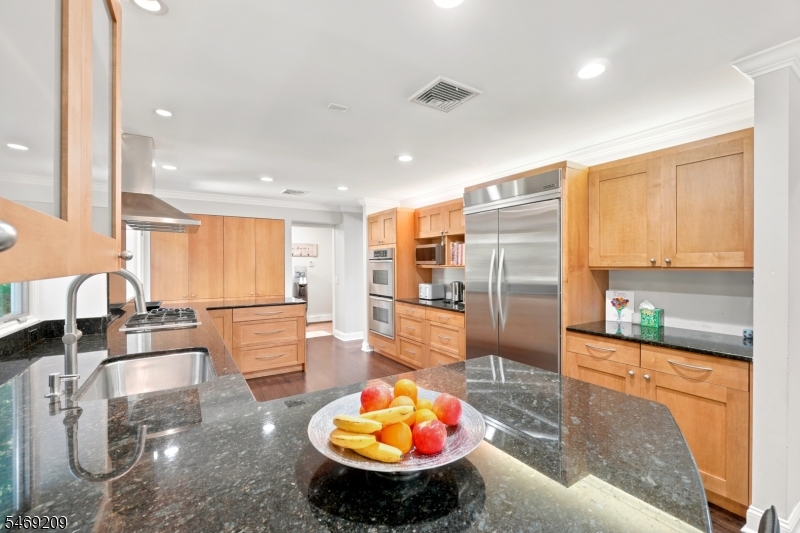 4 Tremont Terrace Livingston NJ 07039
