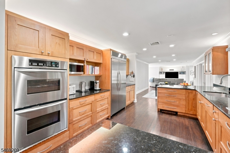 4 Tremont Terrace Livingston NJ 07039