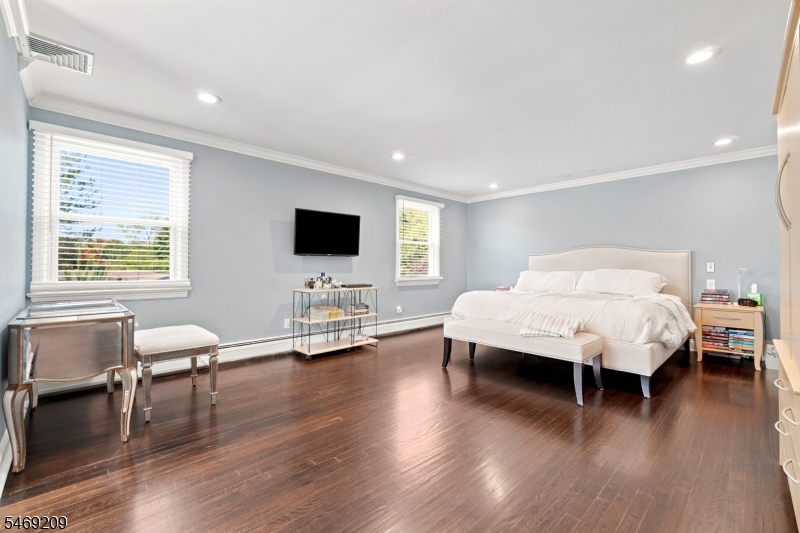 4 Tremont Terrace Livingston NJ 07039