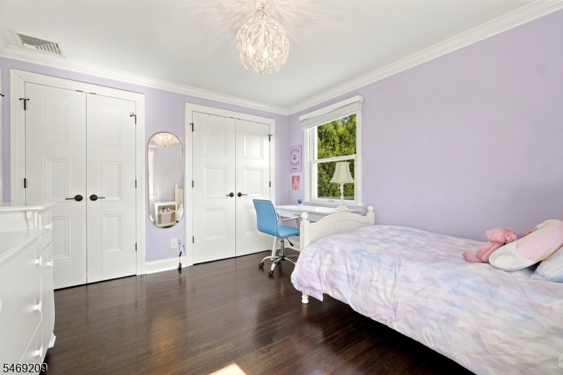 4 Tremont Terrace Livingston NJ 07039