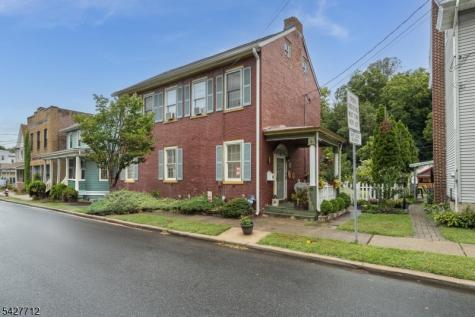323 Water Street Belvidere NJ 07823