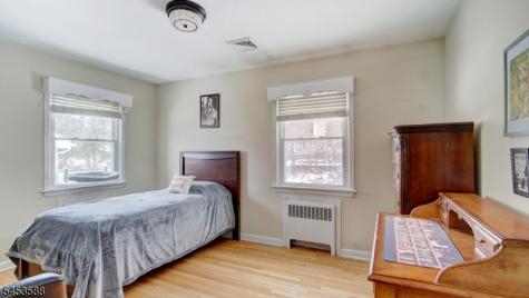 25 Woodland Avenue West Orange NJ 07052