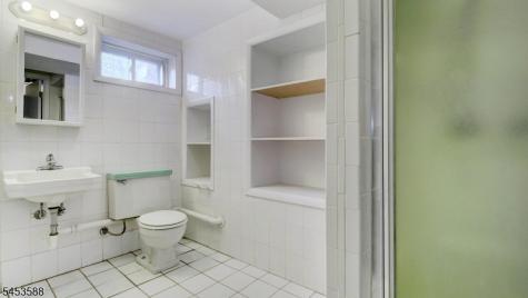 25 Woodland Avenue West Orange NJ 07052
