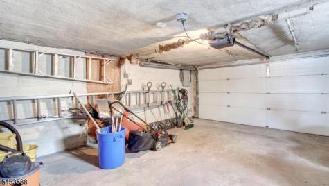 25 Woodland Avenue West Orange NJ 07052