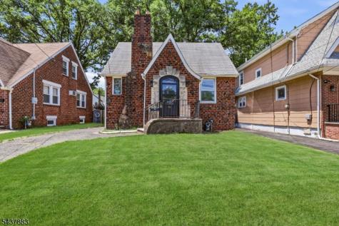 712 Sheridan Avenue Roselle NJ 07203