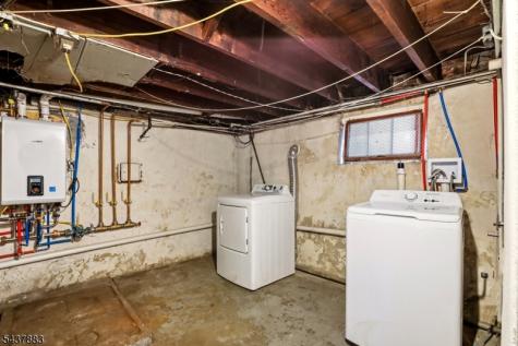 712 Sheridan Avenue Roselle NJ 07203