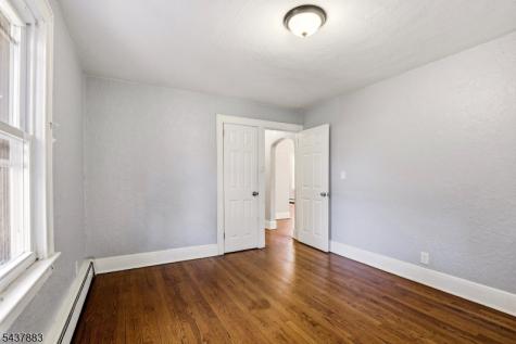 712 Sheridan Avenue Roselle NJ 07203