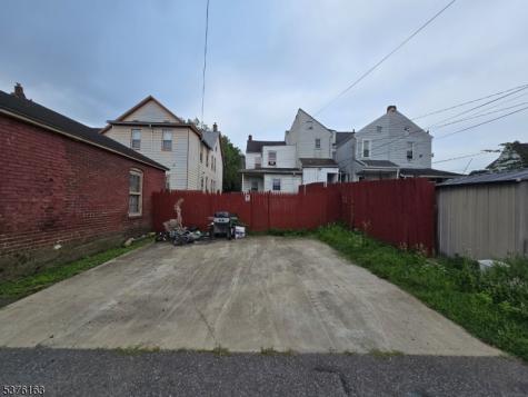21 Railroad Avenue Phillipsburg NJ 08865
